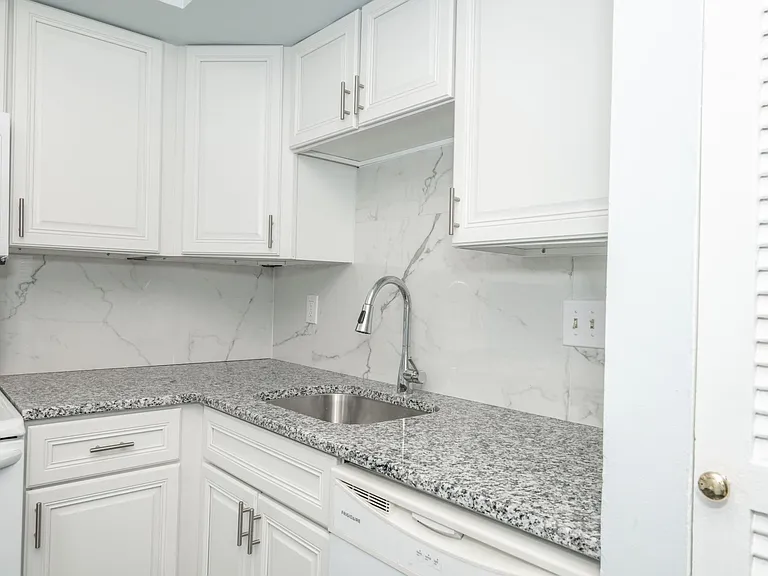 7752 Montgomery Rd #73 — Photo 16