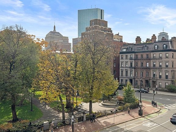 5th image of 89 Beacon St #Penthouse