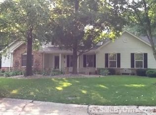 208 Copperwood Trl, Saint Charles, MO 63304