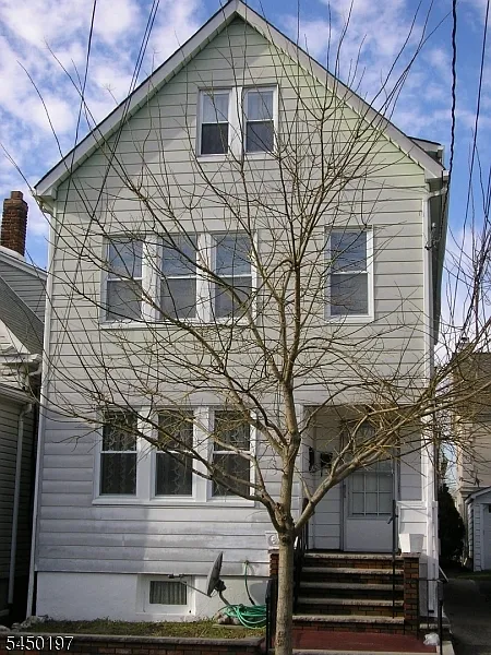 12 Campbell Ave