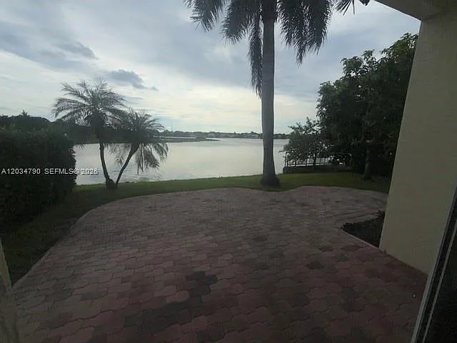 5420 SW 134th Ave — Photo 2