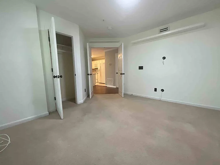 421 Ivy Glen Dr — Photo 9