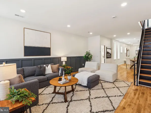 2334 E Cumberland St, Philadelphia, PA 19125