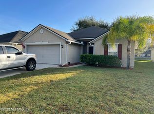 11941 Hayden Lakes Cir, Jacksonville, FL 32218