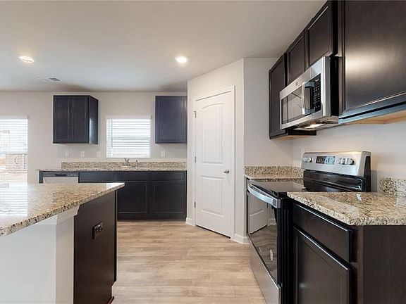 5th image of 145 Weldon Rd