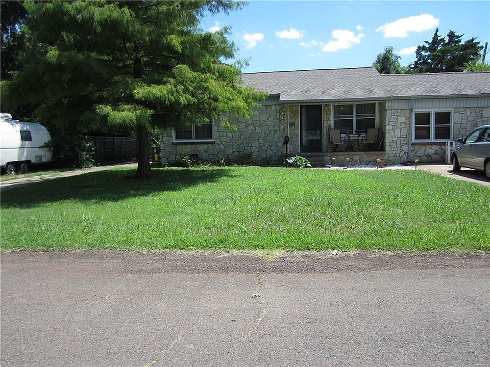 1st image of 4508 SE 26th St