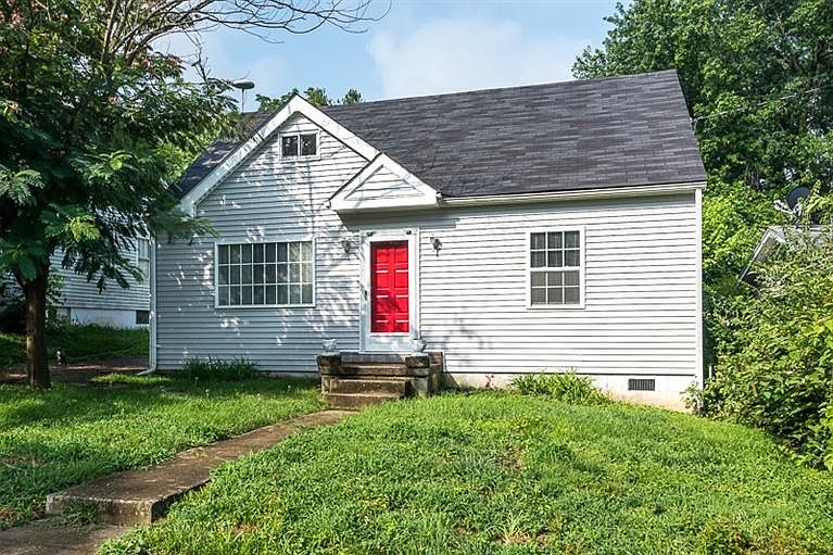 1st image of 228 Elmwood Dr