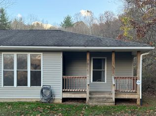 22B Half Moon Dr, Swannanoa, NC 28778