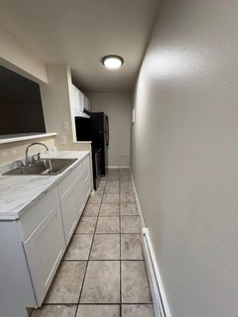 1225 Yosemite St — Photo 3