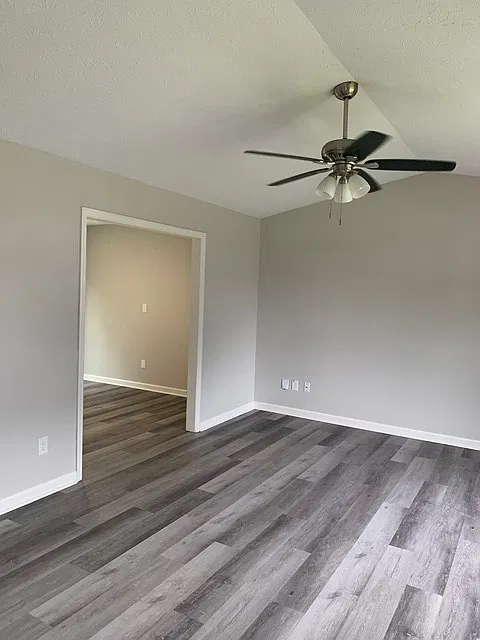 3 bed, 1090 sqft, $1,800 — Photo 4