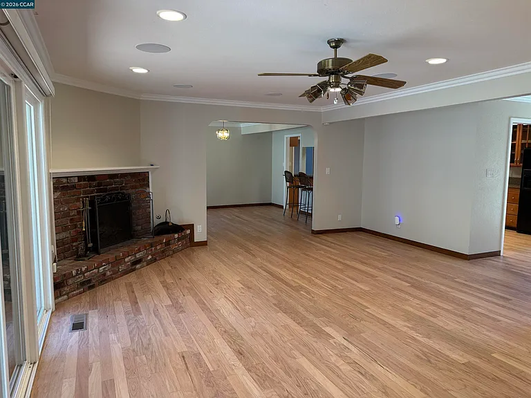 1271 Summit Rd — Photo 6