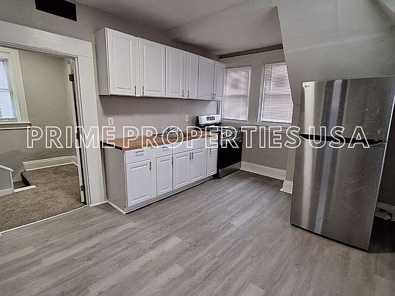 2nd image of 307 S Park St APT 3
