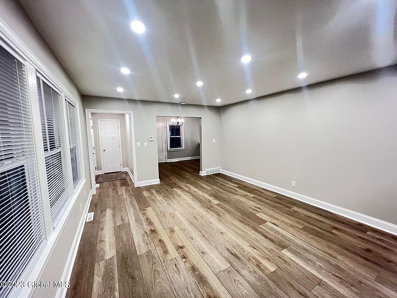 4th image of 27 Tull Drive