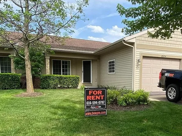 2624 Cascade Place Dr SE, Grand Rapids, MI 49546