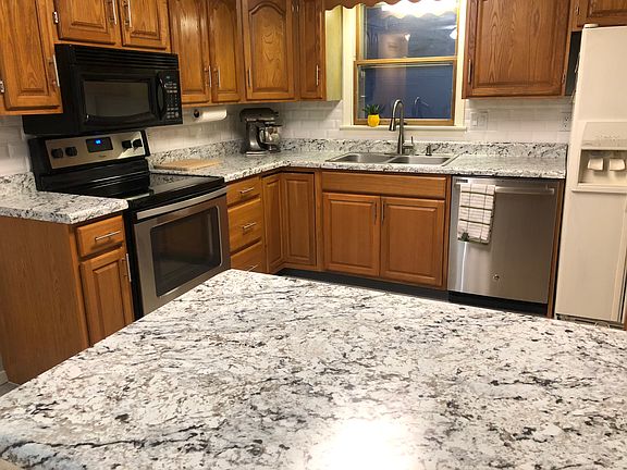 4th image of 3989 Wolke Dr