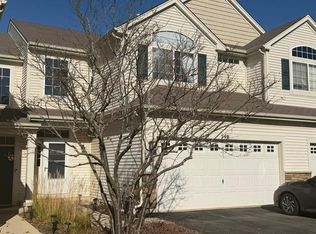 549 S Jade Ln, Round Lake, IL 60073