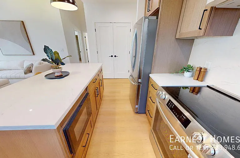 6441 Satsuma Ave #1 — Photo 6