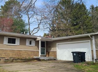 790 Castle Blvd, Akron, OH 44313