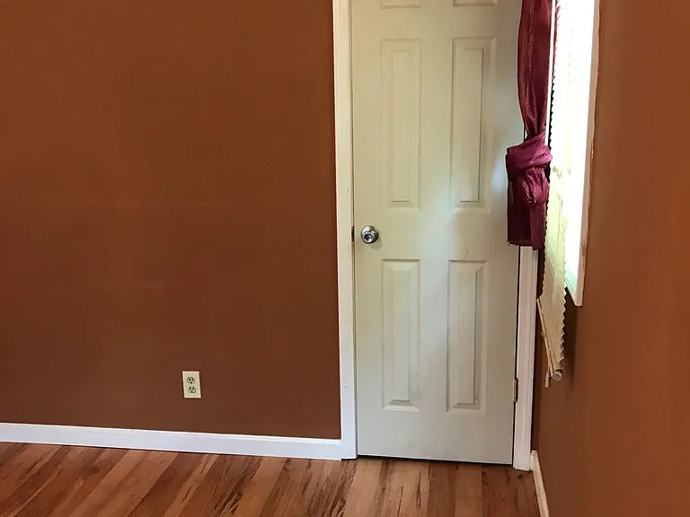 210 Kennedy Rd — Photo 37