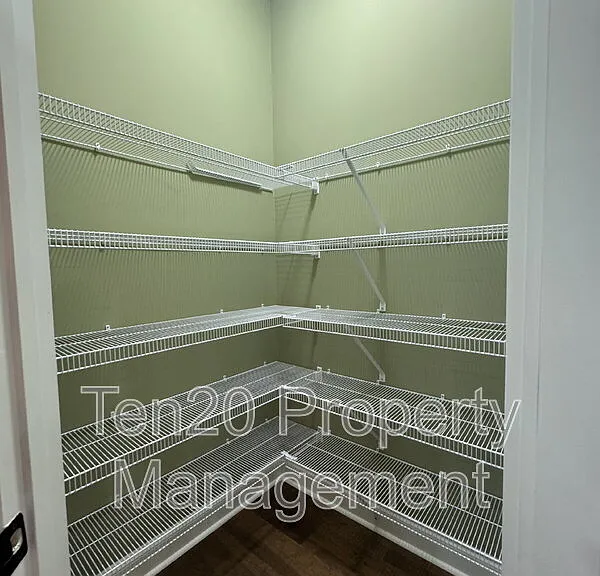 7471 Coppice Dr — Photo 7