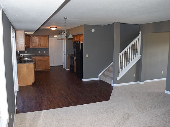 3rd image of 3686 Fieldstone Chase
