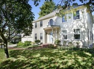 10 Louis Dr, Wellesley, MA 02481