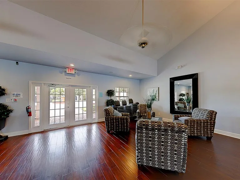 222 Pompano Dr SE #H — Photo 35
