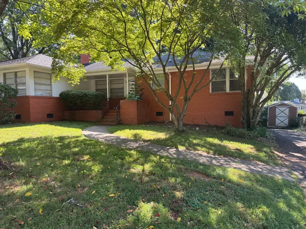 1334 Ashbrook Pl, Charlotte, NC 28209