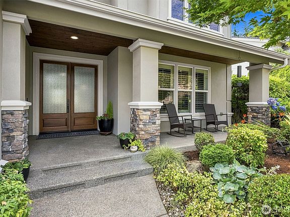 3rd image of 2211 Nevada Court