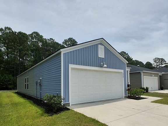 2nd image of 282 Ladyfish Loop NW