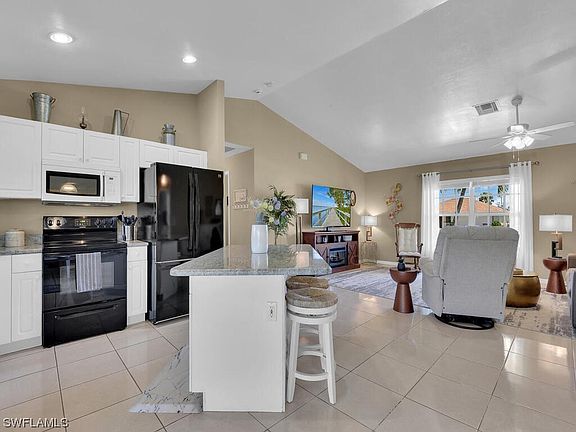 2nd image of 3606 NE 19th Pl