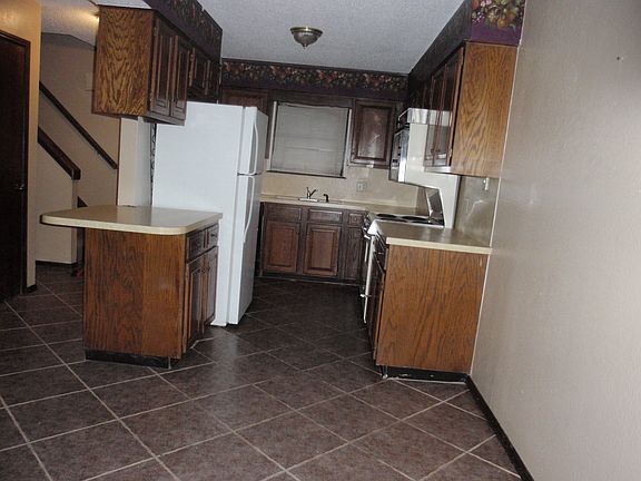 3rd image of 3805 Windswest Ct