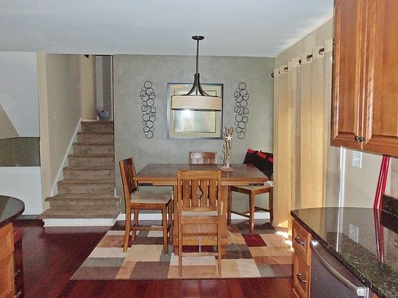 4th image of 19303 Raymond Dr