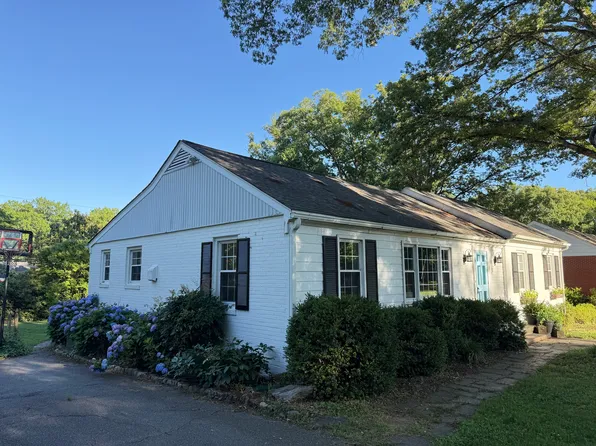 509 Cedarbrooke Ln, Henrico, VA 23229