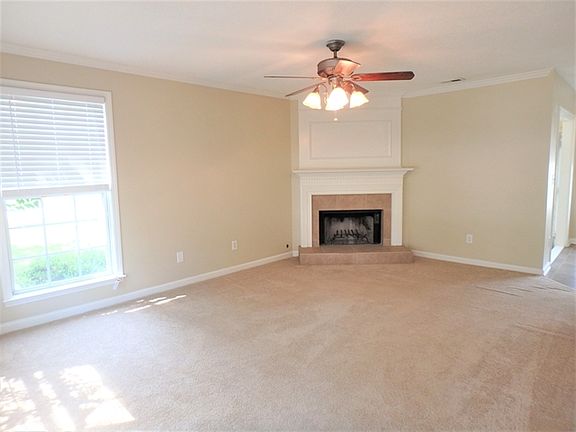 5th image of 1104 Nichols Farm Dr