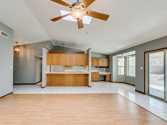 4th image of 5245 W Christy Dr
