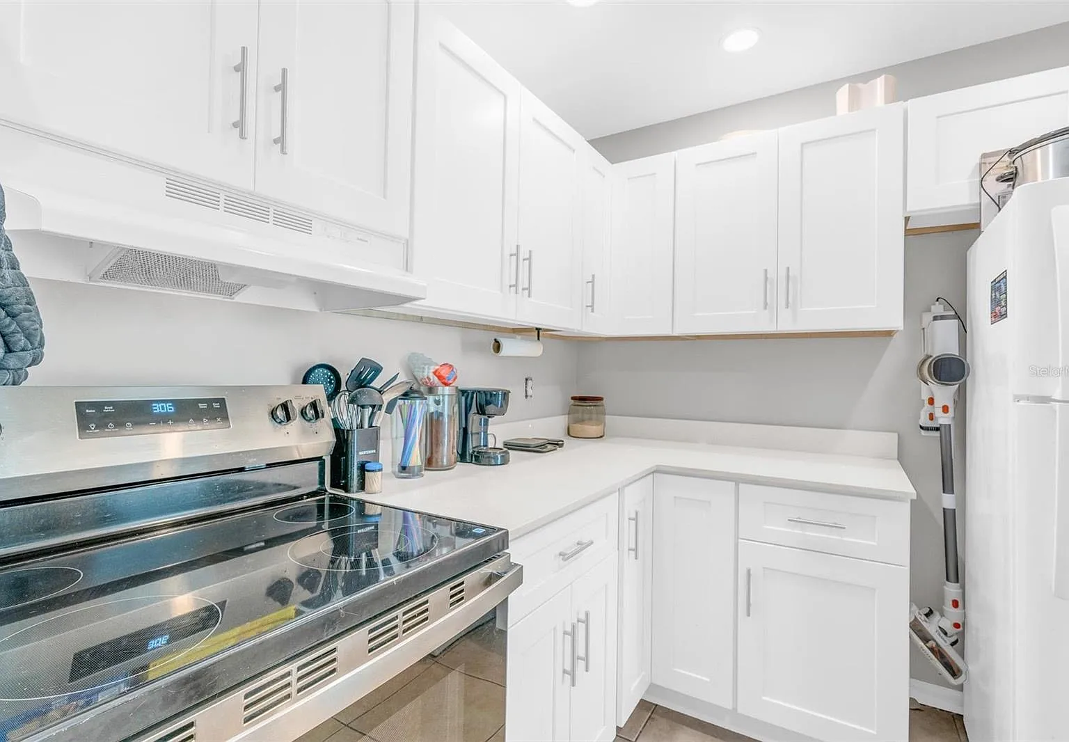 2 bed, 897 sqft, $1,350 — Photo 3