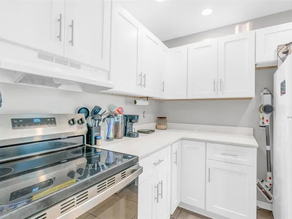 140 Orchid Woods Ct, Deltona, FL