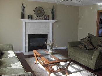 5th image of 10233 Oshkosh Dr