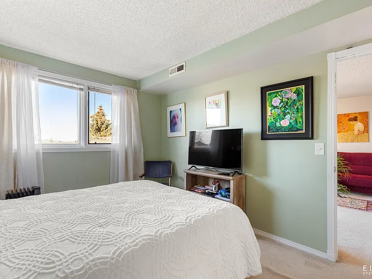 9645 Independence Dr #302 — Photo 9