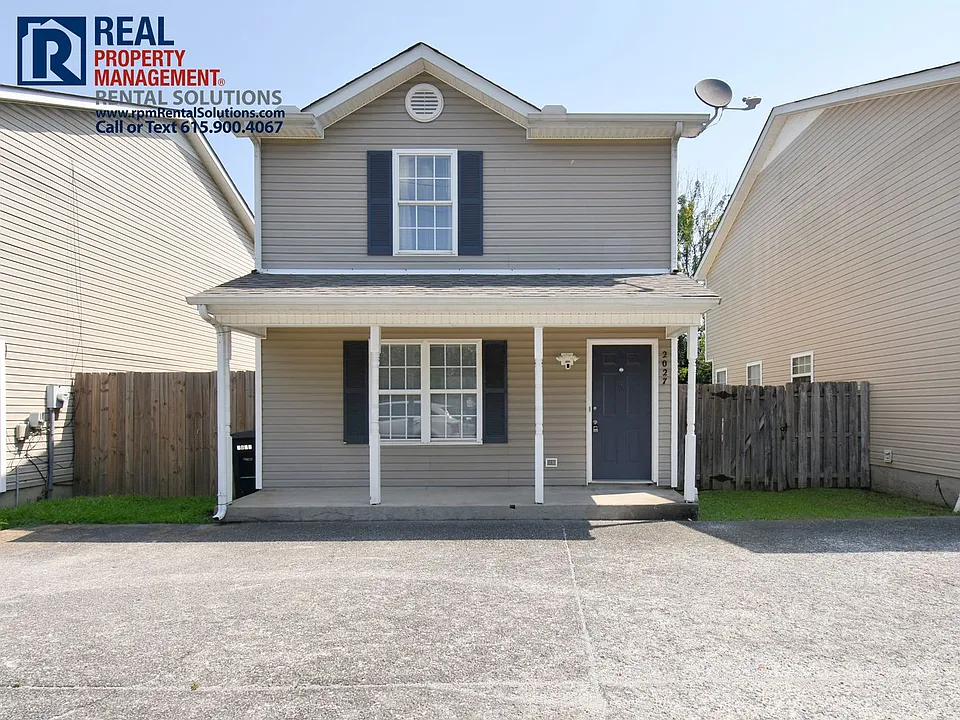 2027 Bradyville Pike