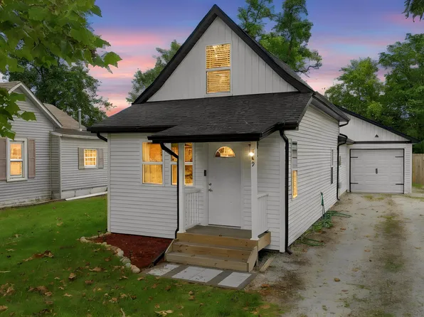 809 Azalea St SE, Demotte, IN 46310