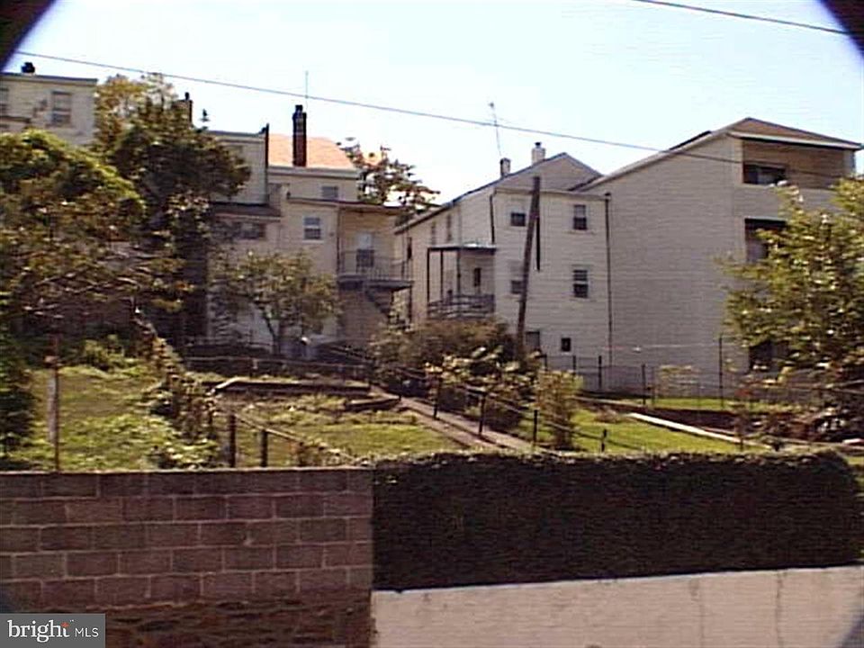 1st image of 438 E Airy St