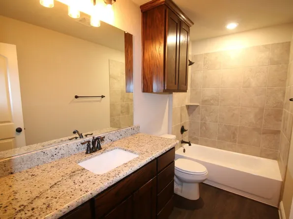 1325-1329 White Sand Dr, Azle, TX