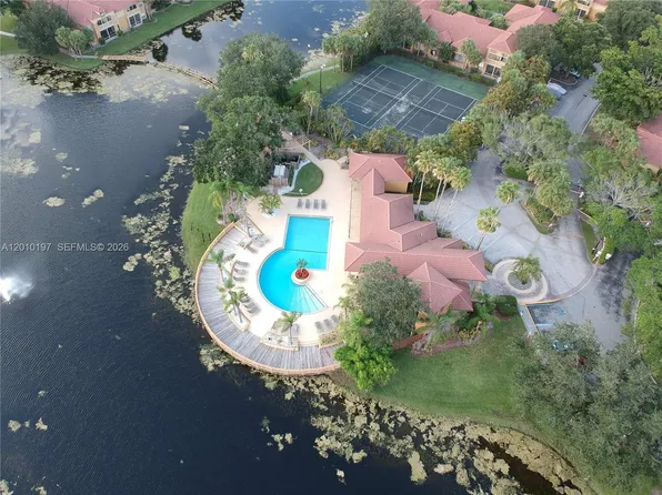 4767 Via Palm Lks APT 204, West Palm Beach, FL 33417