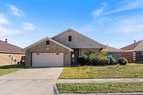 6104 Alexus Dr Photo 1