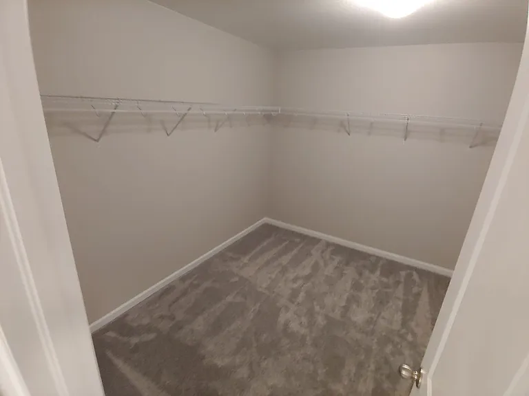 1042 Woodgate Ct — Photo 25