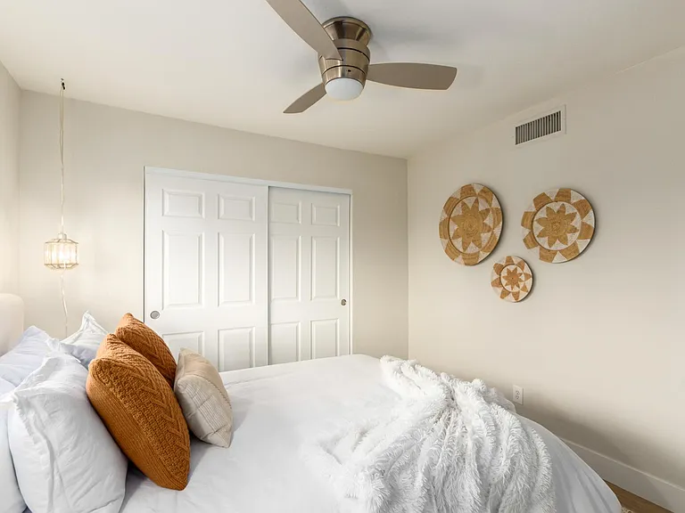 5009 E Le Marche Ave — Photo 28