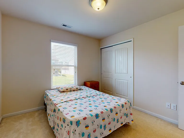 8032 Remington Heights Dr — Photo 29