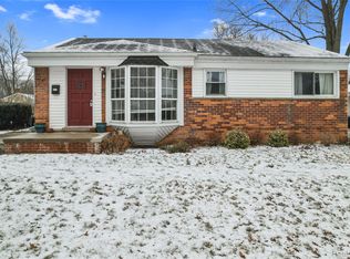 30451 Hathaway St, Livonia, MI 48150